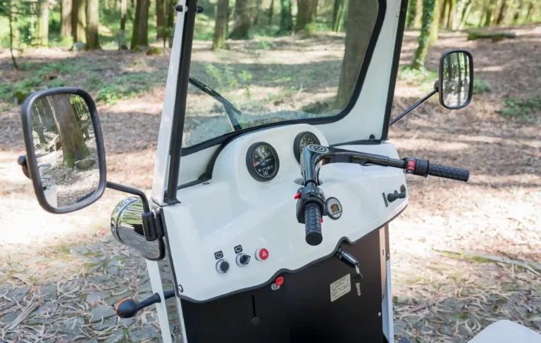Vantagens de alugar um tuk tuk elétrico